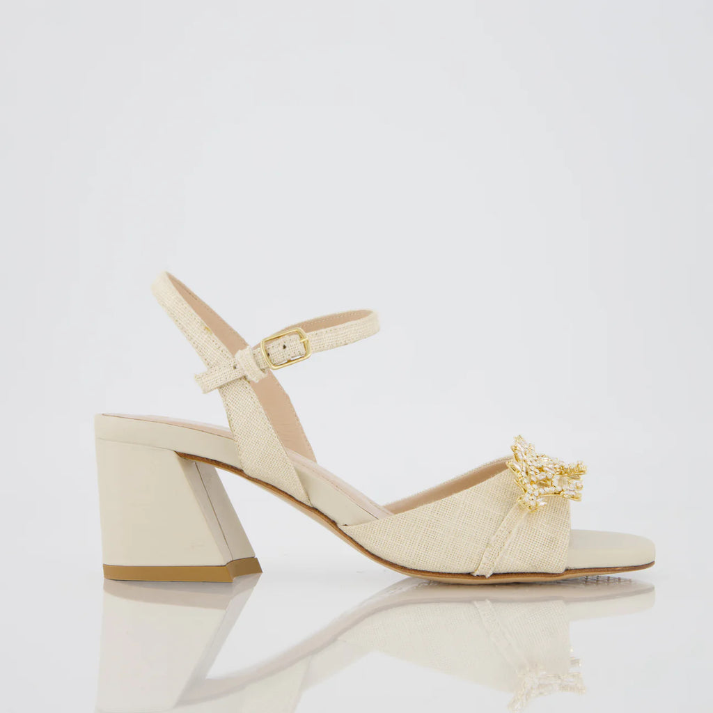 Sandalo con tacco in nappa con coralli