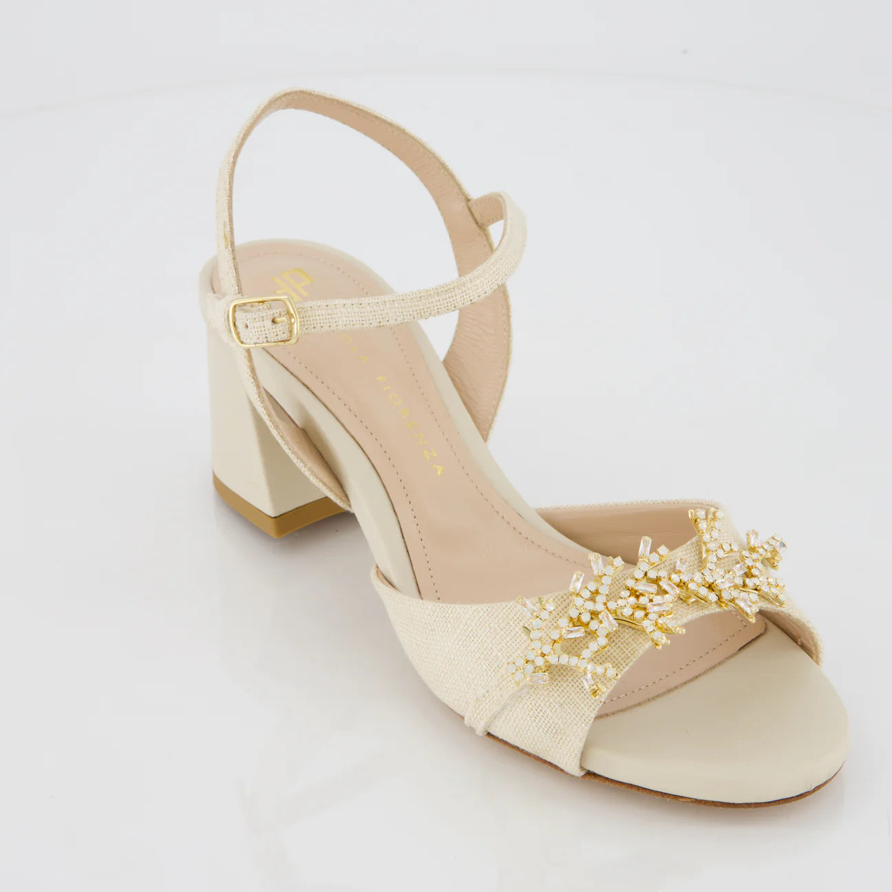 Sandalo con tacco in nappa con coralli
